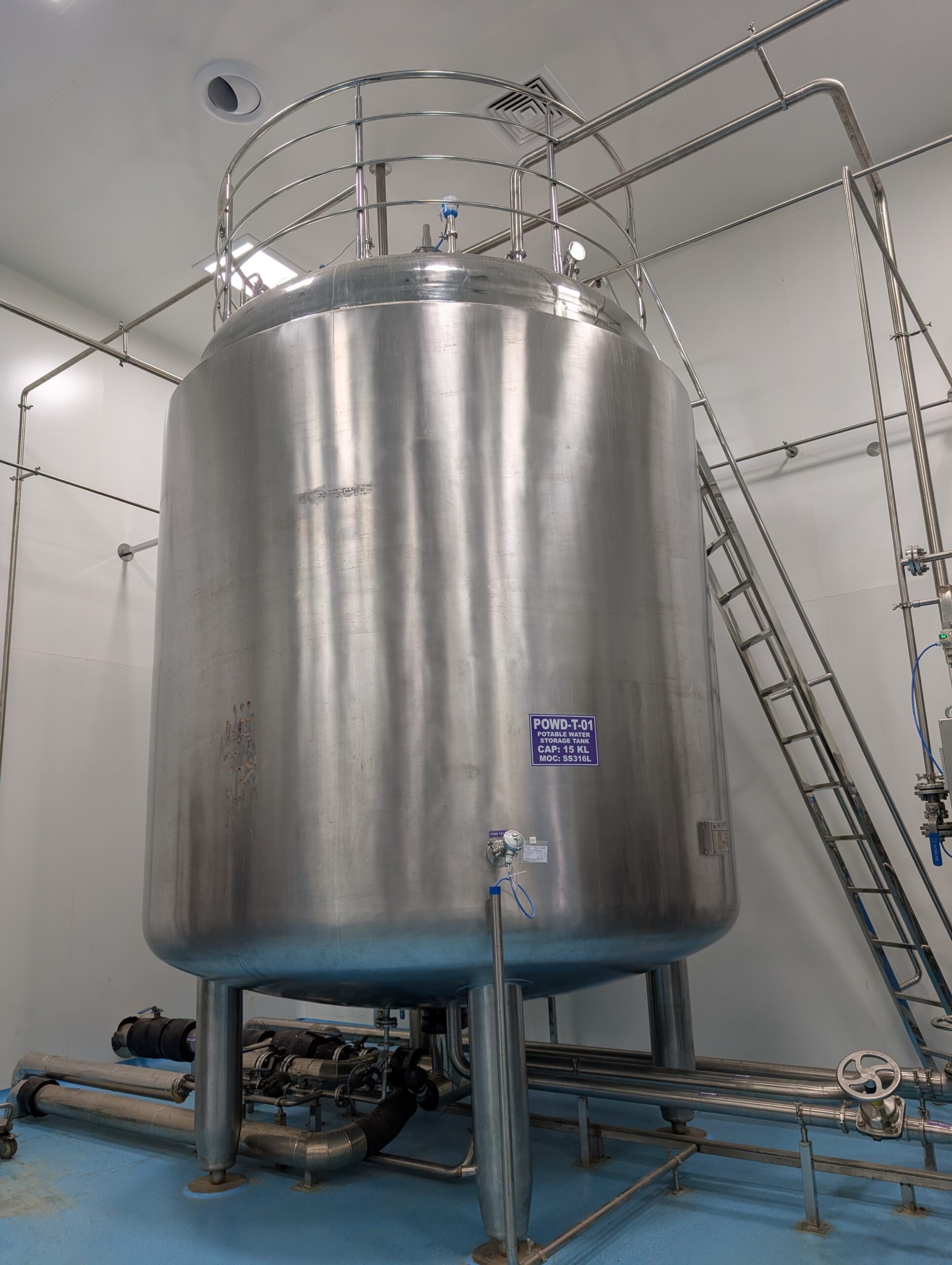 Storage tank